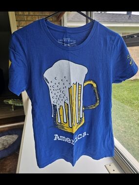 Grunt Style Women's Royal Blue Tee with Beer Mug - Size L (fitted)